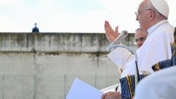 教皇フランシスコ、イタリア・ヴェローナのモントリオ刑務所を訪問  2024年5月18日