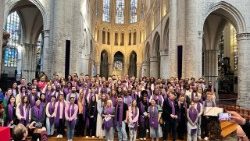 Catéchumènes adultes baptisés par Mgr Luc Terlinden, archevêque de Malines Bruxelles