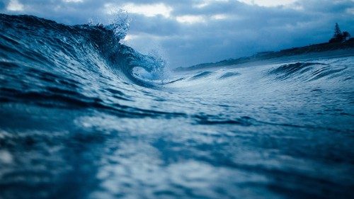 교황 “바다, 비극의 장소 아닌 모든 인류의 연결고리 되길”
