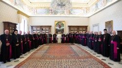 Францішак з біскупамі Аўстраліі падчас іх візіту "ad Limina Apostolorum" у Ватыкане. 24 чэрвеня 2019 года.