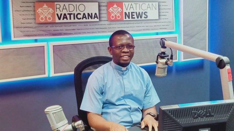 Padre Dominic Mavula, C.PP.S. Mkurugenzi wa Matangazo R.Maria