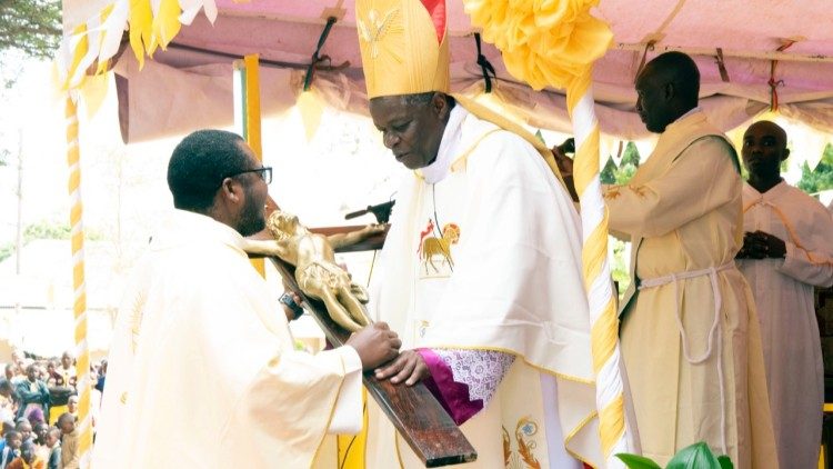 Msalaba wa Shirika la Kipapa la Utoto Mtakatifu uko Kondoa