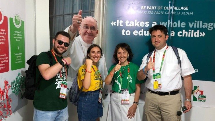 Papa na vijana Lisbon