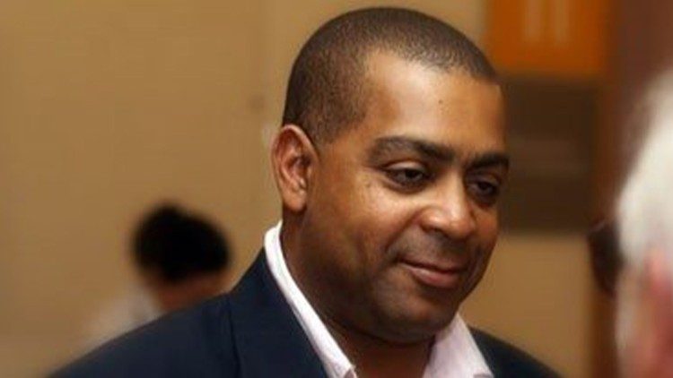 Filinto Elísio, poeta, ensaista, editor (Rosa de Porcelana Editora)