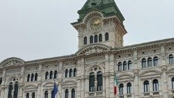 Glavni trg u Trstu, Piazza Unità d'Italia, gdje će papa Franjo predvoditi misu