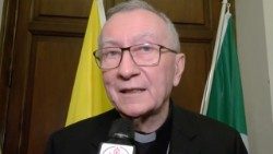 2024.05.30 Kardinali  Parolin akiwa  Milano nchini Italia, alijibu maswali kadhaa kwa waandishi wa habari.
