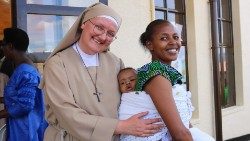 Une sœur au Rwanda.