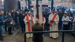 Roma: Calea Crucii a invizibililor