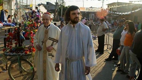 El Padre Pepe di Paola con el Cardenal Jorge Mario Bergoglio (foto de archivo).