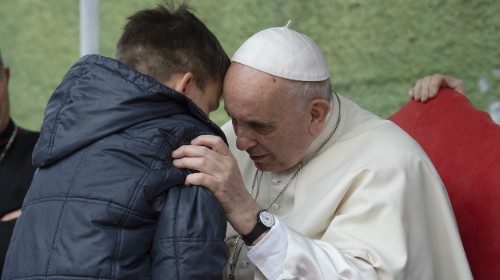 La mamma di Emanuele che chiese del papà ateo in cielo: il Papa ci ha cambiato la vita