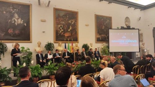 La presentazione del percorso in Vaticano del Giro d'Italia 2025