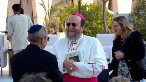 Monsignor Martinelli ad Abu Dhabi per la consegna del Premio Zayed per la Fratellanza Umana