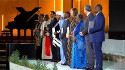 A 2025-ös Zayed-díj nyertesei Abu Dhabiban az átadó ünnepségen