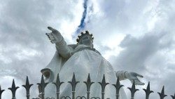 ベイルート北近郊ハリッサの「レバノンの聖母」像