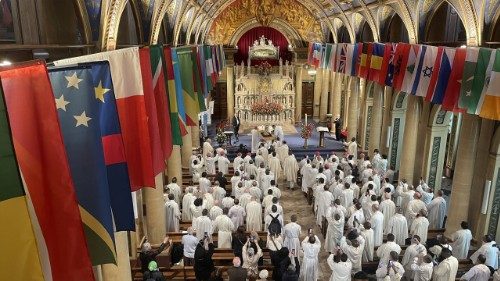 Priests celebrating at the motherhouse next to the tomb of Saint Vincent de Paul