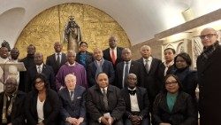 Des diplomates africains accrédités près le Saint-Siège avec le cardinal Peter Turkson